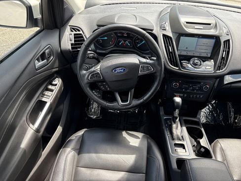 Used 2017 Ford Escape Titanium w/ Equipment Group 301A AWD/4WD image 13