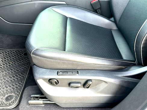 Used 2020 Volkswagen Atlas Cross Sport SEL R-Line image 15