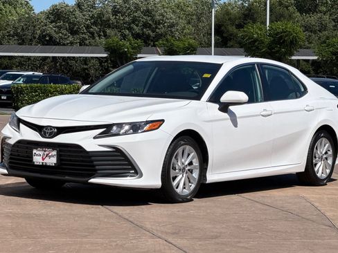 Certified 2024 Toyota Camry LE FWD image 10