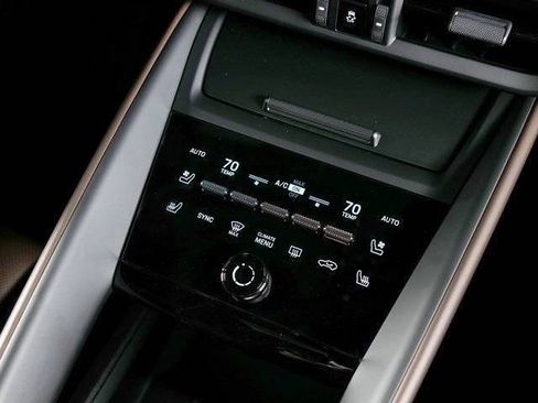 New 2026 Porsche Macan 4 Electric image 15