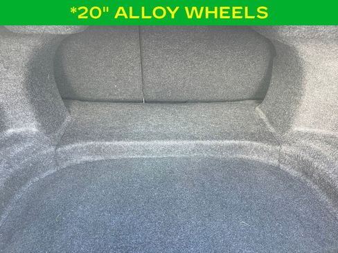 Used 2017 Ford Taurus SHO image 10