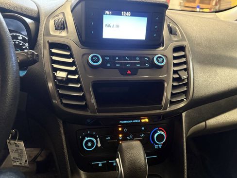 Used 2019 Ford Transit Connect XL image 4