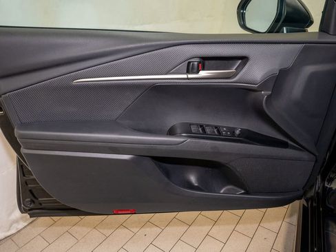 Certified 2025 Toyota Camry SE image 11