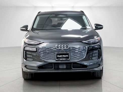 New 2025 Audi Q6 e-tron Premium Plus image 8