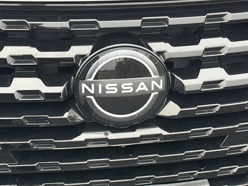 Used 2024 Nissan Kicks SR image 7