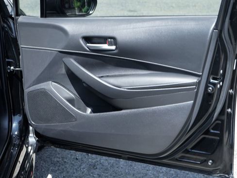 Used 2023 Toyota Corolla SE FWD image 35