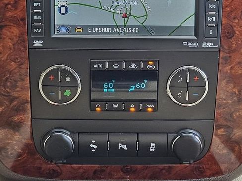 Used 2013 Chevrolet Avalanche LTZ RWD image 26