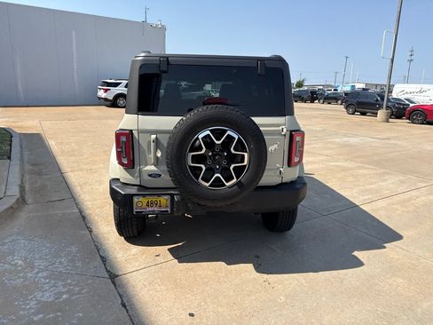 Used 2025 Ford Bronco Outer Banks AWD/4WD image 6