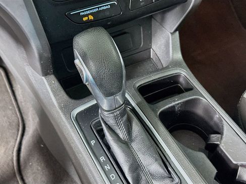 Used 2019 Ford Escape SE FWD image 16