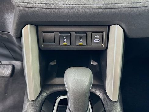 Certified 2025 Toyota Corolla Cross XLE FWD image 20