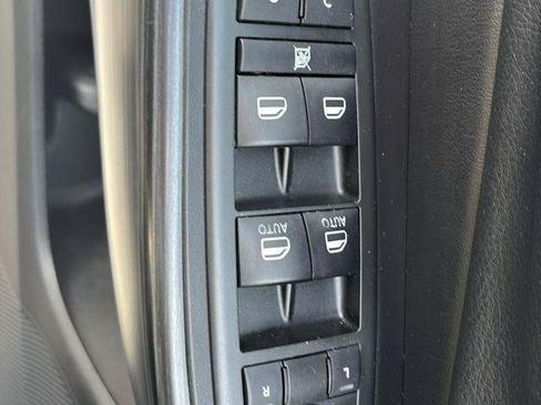Used 2015 Jeep Cherokee Limited w/ Trailer Tow Group AWD/4WD image 10