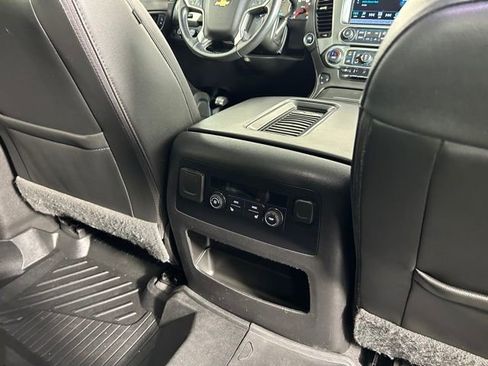 Used 2019 Chevrolet Suburban Premier AWD/4WD image 15