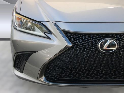 Used 2019 Lexus ES 350 image 11