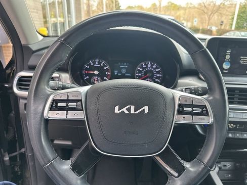 Used 2022 Kia Telluride S image 6