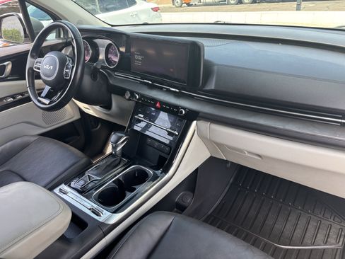 Used 2022 Kia Carnival SX FWD image 10