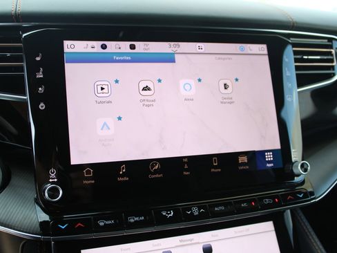 New 2025 Jeep Grand Wagoneer Series III w/ Rear Seat Video Group 1 image 29