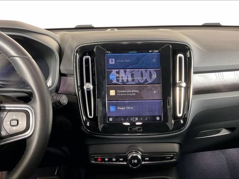 Used 2023 Volvo XC40 Recharge Plus AWD/4WD image 5