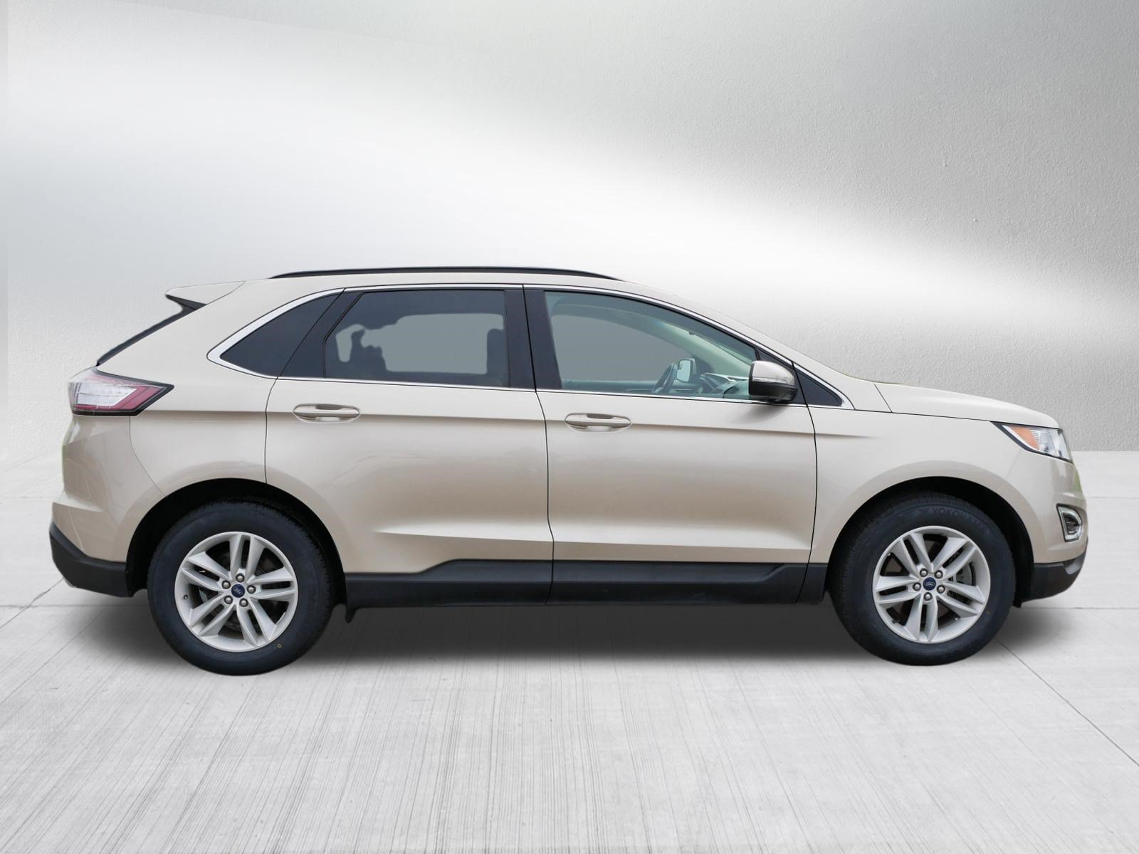Used 2018 Ford Edge SEL w/ Equipment Group 201A AWD/4WD image 8