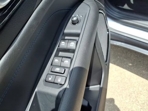 New 2026 Jeep Compass Latitude AWD/4WD image 19