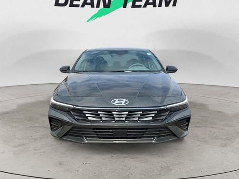 New 2026 Hyundai Elantra SEL Sport Premium FWD image 2