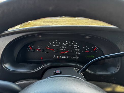 Used 2008 Ford E-250 and Econoline 250 RWD image 12