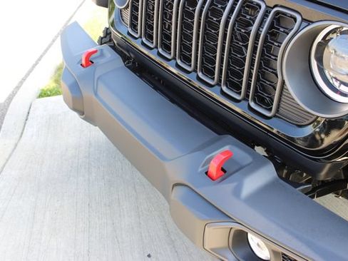 New 2026 Jeep Gladiator Rubicon w/ Steel Power Dome Hood Package AWD/4WD image 8