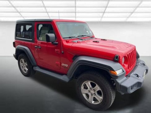 Used 2018 Jeep Wrangler Sport AWD/4WD image 2