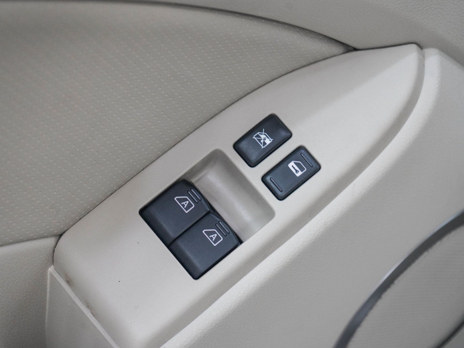 Used 2003 INFINITI G35 Coupe w/ Premium Pkg RWD image 14