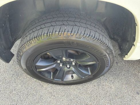 Used 2022 RAM 1500 Big Horn AWD/4WD image 10