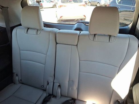 Used 2022 Honda Pilot EX-L image 11