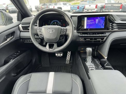 New 2025 Toyota Camry SE FWD image 8