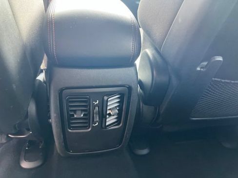 Used 2023 Dodge Durango GT RWD image 27