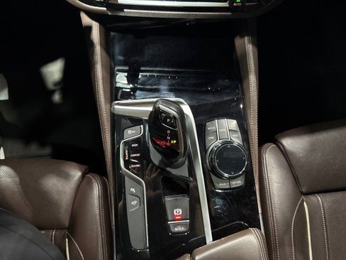 Used 2018 BMW M550i xDrive w/ Dynamic Handling Package image 66