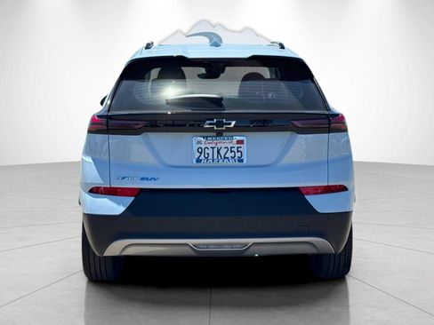 Used 2023 Chevrolet Bolt EUV Premier w/ Sun & Sound Package FWD image 4