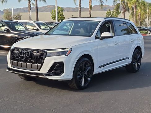 Used 2026 Audi Q7 3.0T Premium Plus w/ Premium Plus Package AWD/4WD image 5