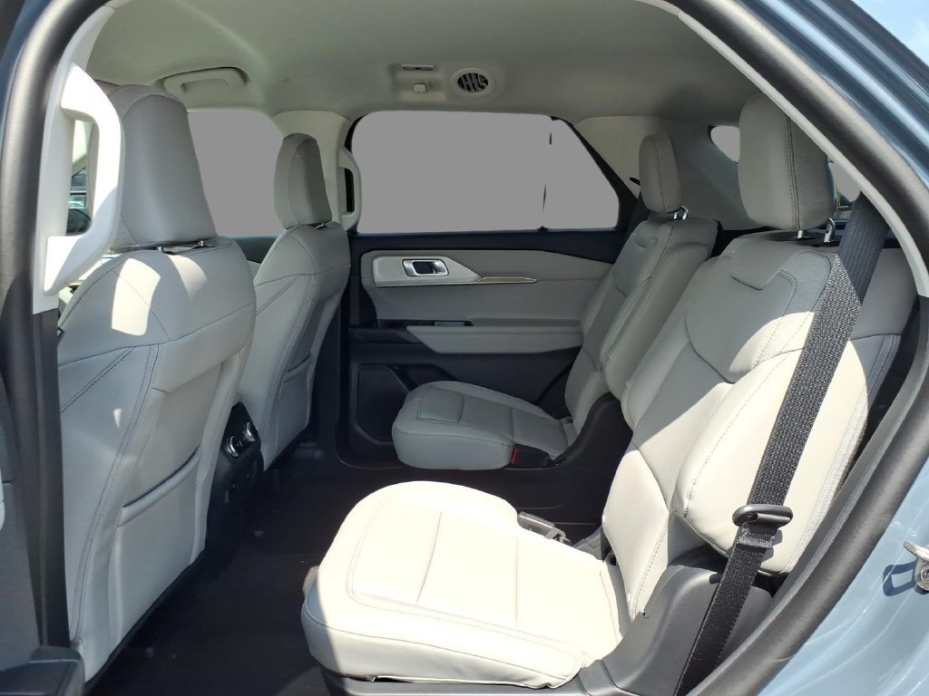 New 2026 Ford Explorer Active w/ Active Comfort Package AWD/4WD image 5