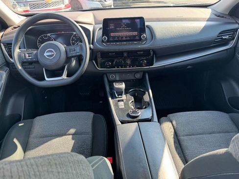 Used 2023 Nissan Rogue SV image 11