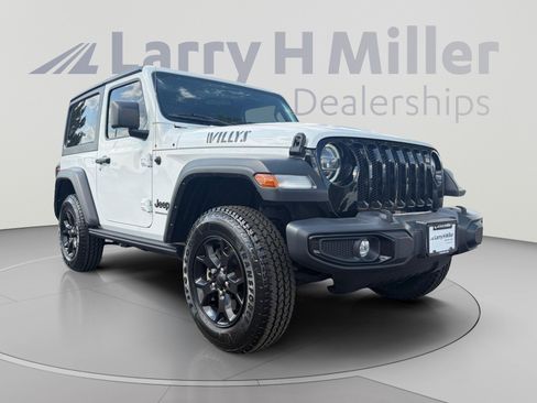 Used 2022 Jeep Wrangler Sport AWD/4WD image 7