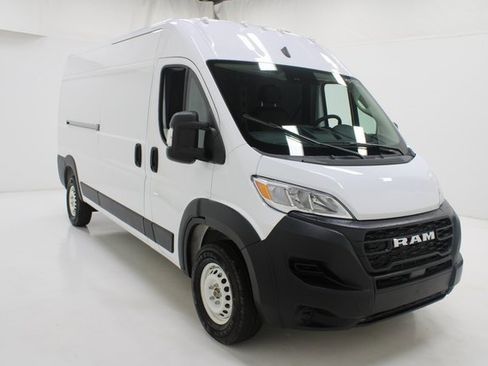 Used 2025 RAM ProMaster 2500 w/ Storage Group image 22
