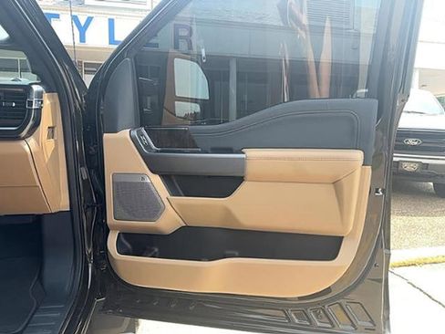 Used 2025 Ford F450 Lariat w/ Lariat Ultimate Package image 14