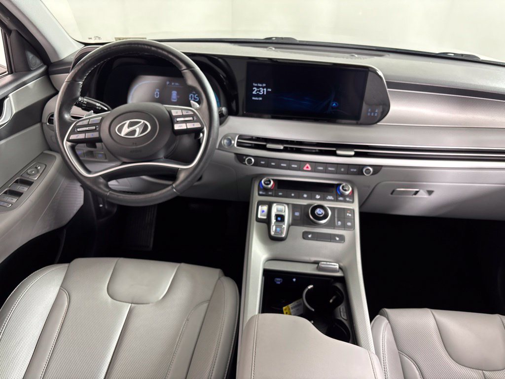 Used 2024 Hyundai Palisade SEL FWD image 2
