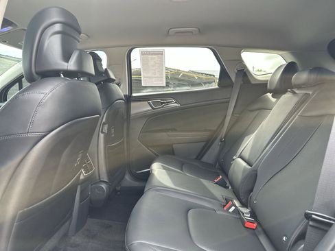 Certified 2024 Kia Sportage EX FWD image 22