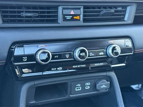 Certified 2024 Honda Pilot TrailSport image 26