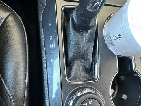 Used 2017 Ford Explorer Platinum AWD/4WD image 34