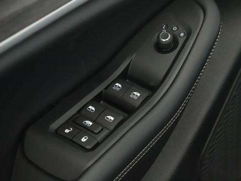 New 2026 Jeep Grand Cherokee Laredo AWD/4WD image 7