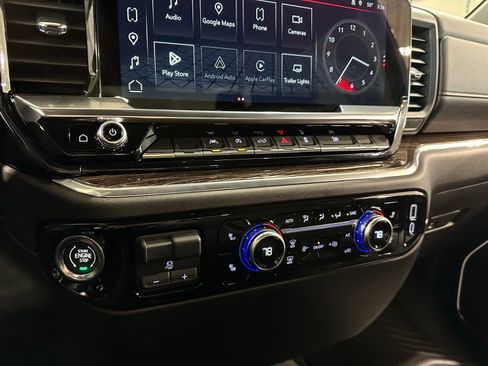 Used 2025 GMC Sierra 1500 Elevation image 29