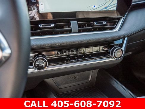 Used 2026 Chevrolet Equinox LT FWD image 55