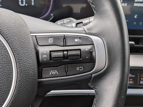 Used 2024 Kia Sportage EX FWD image 29