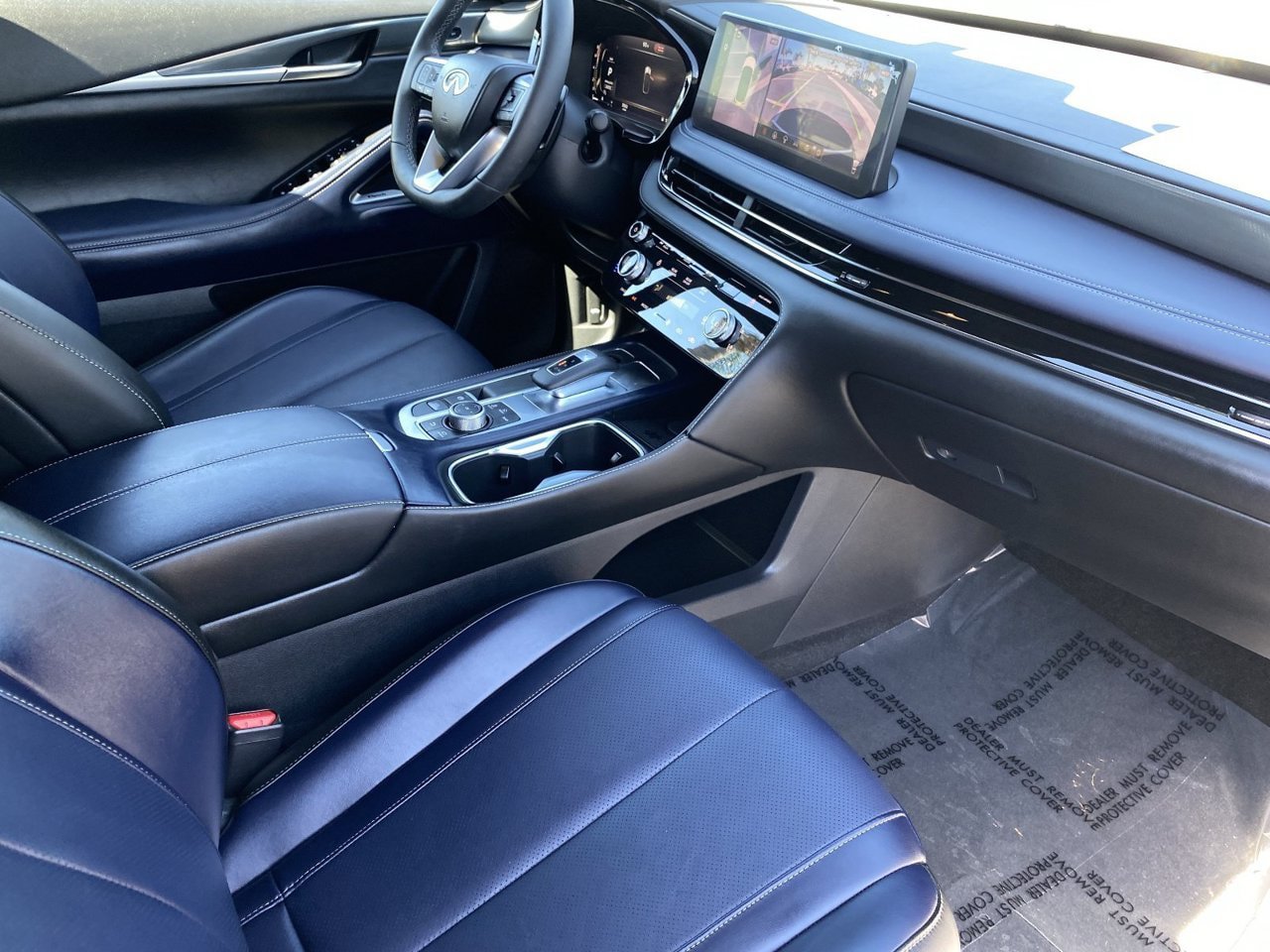 Certified 2027 INFINITI QX60 Sport w/ Dark Cargo Package AWD/4WD image 9