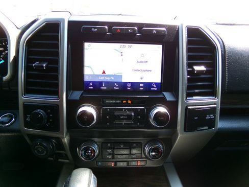 Used 2020 Ford F150 Lariat w/ Equipment Group 502A Luxury AWD/4WD image 20